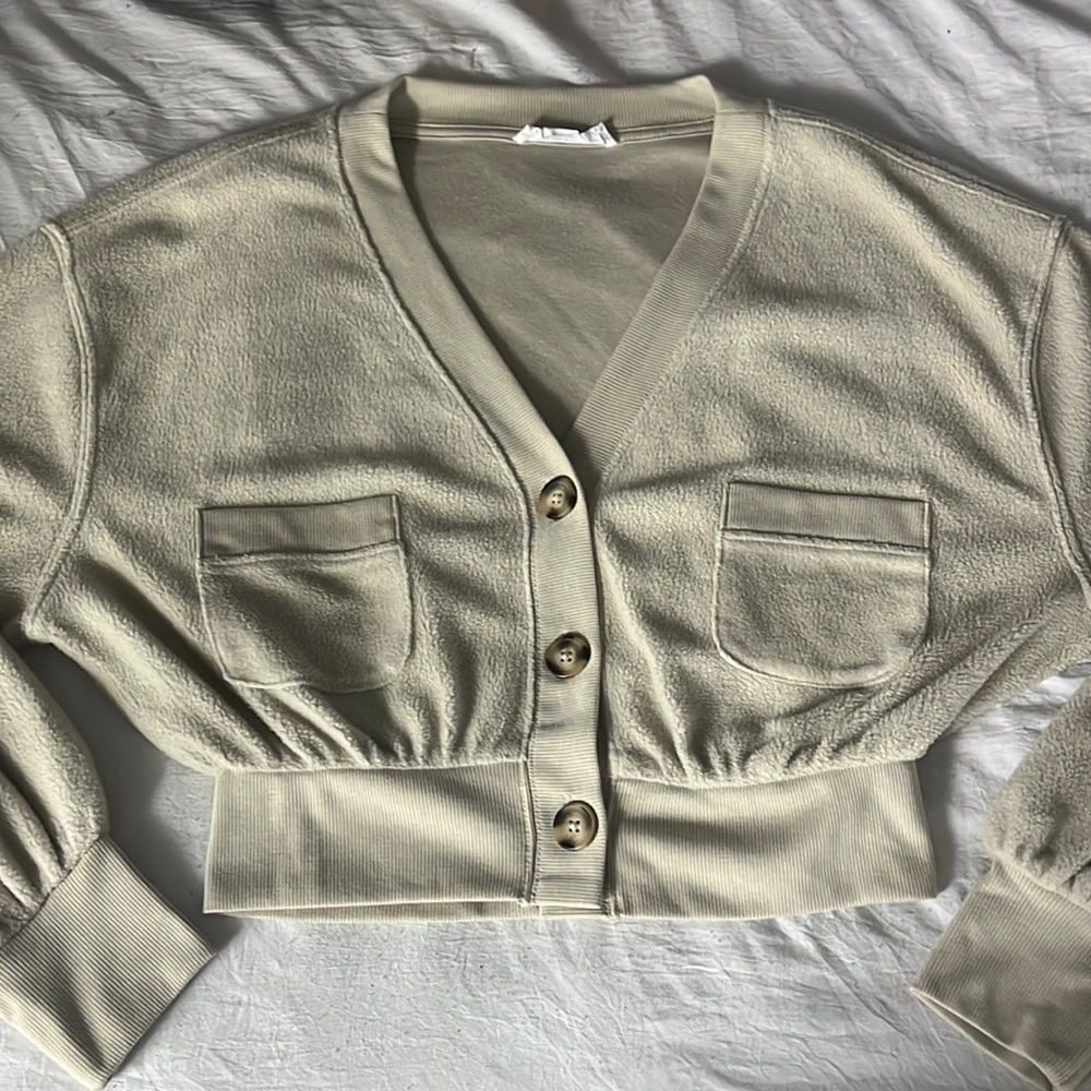 Cropped Cream Button-Down Sweater With Pockets, S
